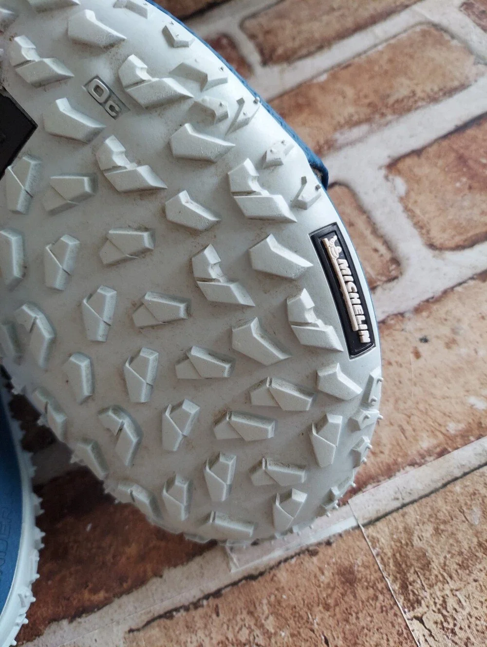 Pre-owned 2022 Under Armour Project Rock Slides